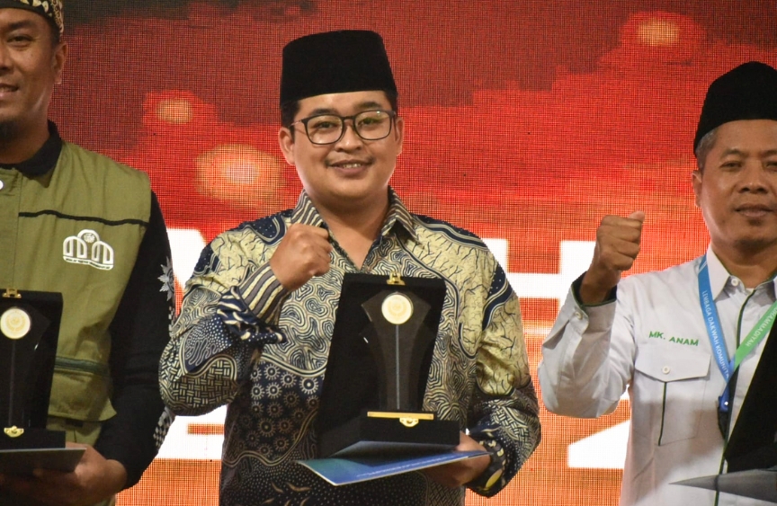 Ustadz Iqbal Rahman Raih Anugerah Insan Dakwah untuk Negeri 2026 Kategori Da'i Muda Pelopor Dakwah